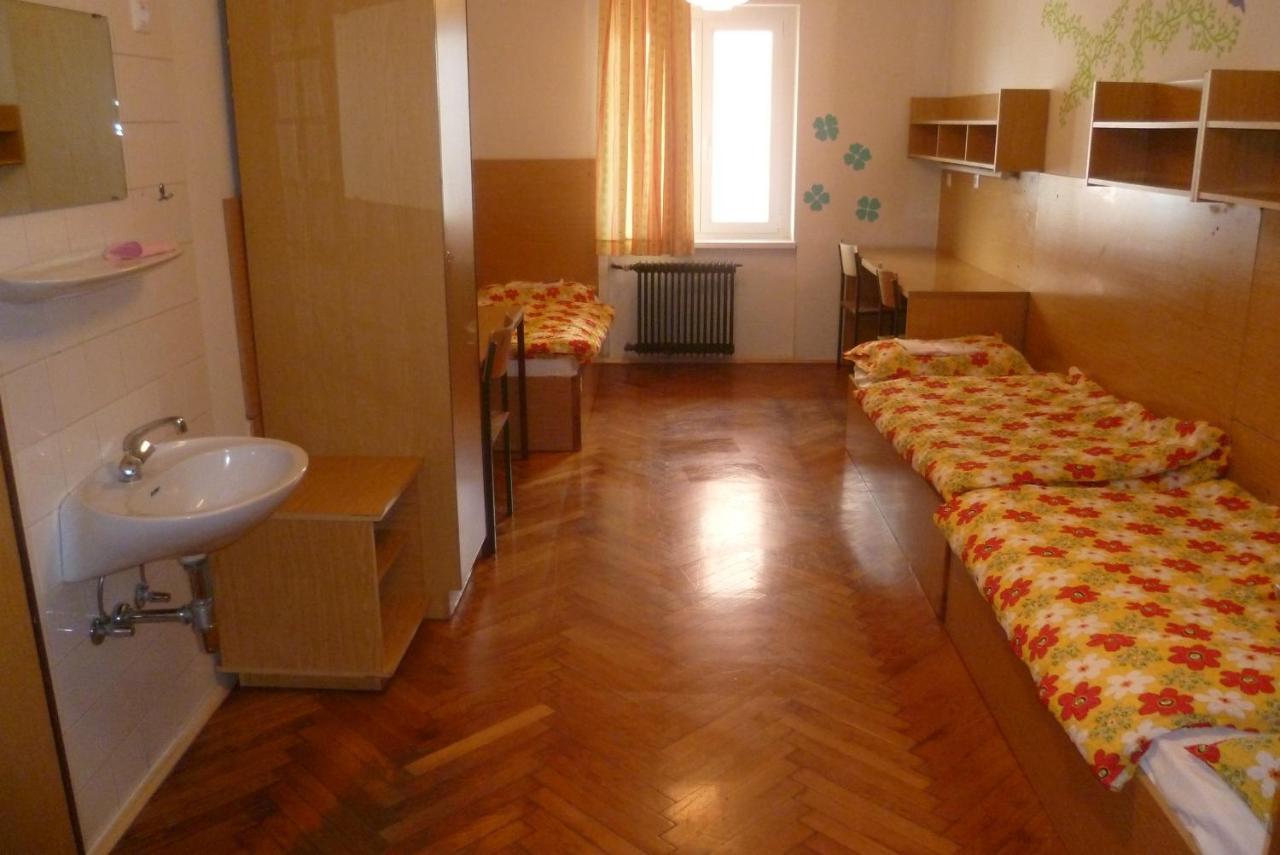 Hostel Tabor Lublaň Pokoj fotografie